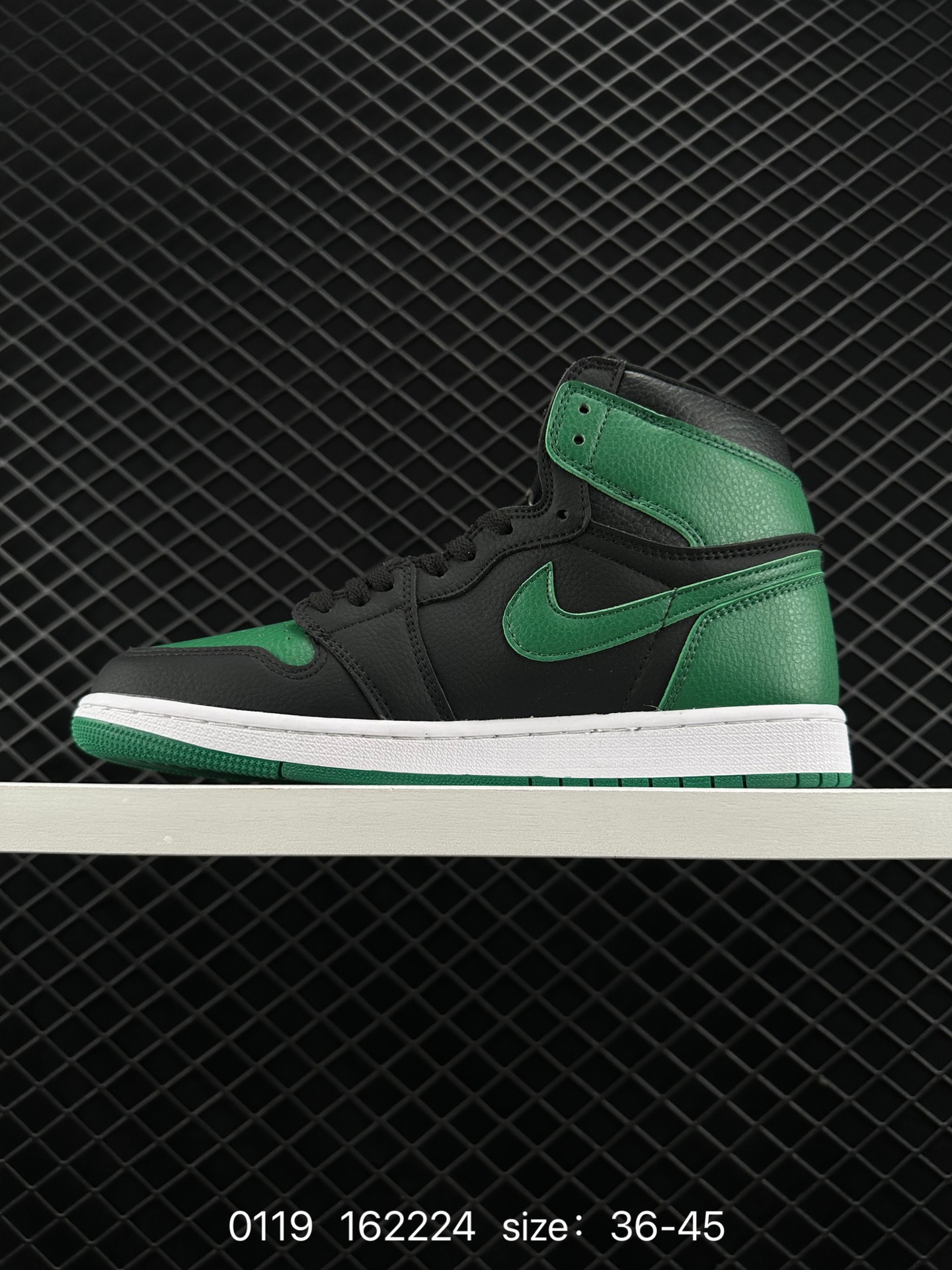 Nike Air Jordan 1 Retro High OG”Black/White“